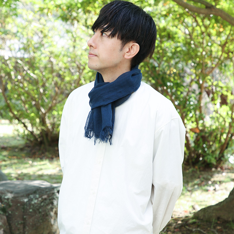 かやショールメンズ着用イメージ