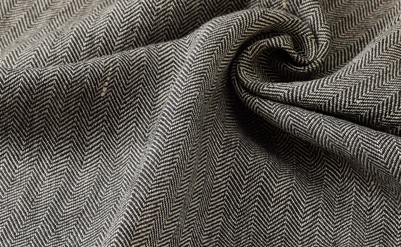 リネンツイードのヘリンボーン生地