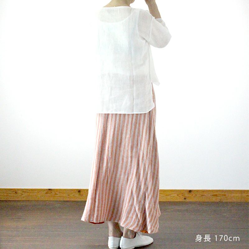 蚊帳ボートネックTシャツ高身長スタッフ着用