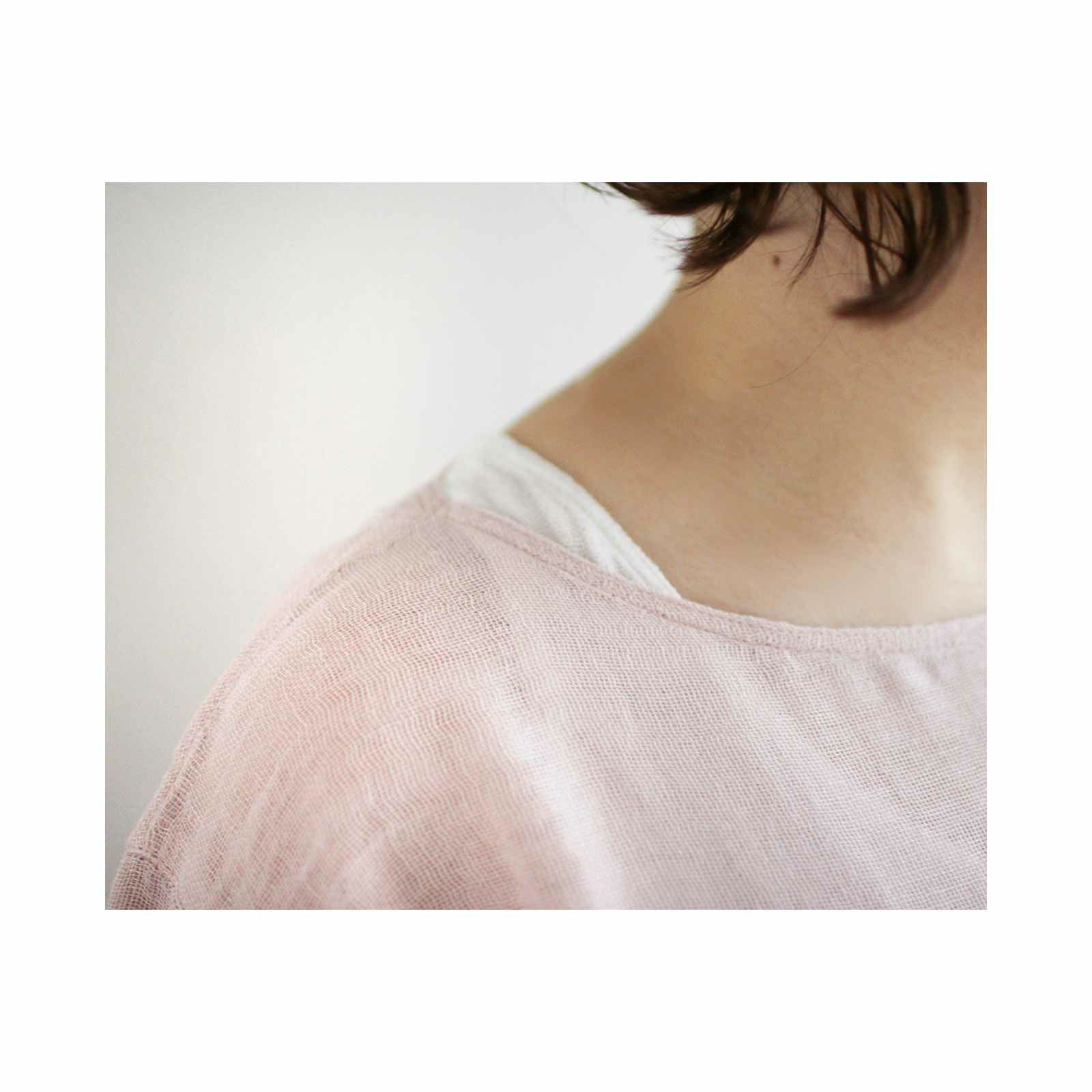 蚊帳ボートネックTシャツ肩