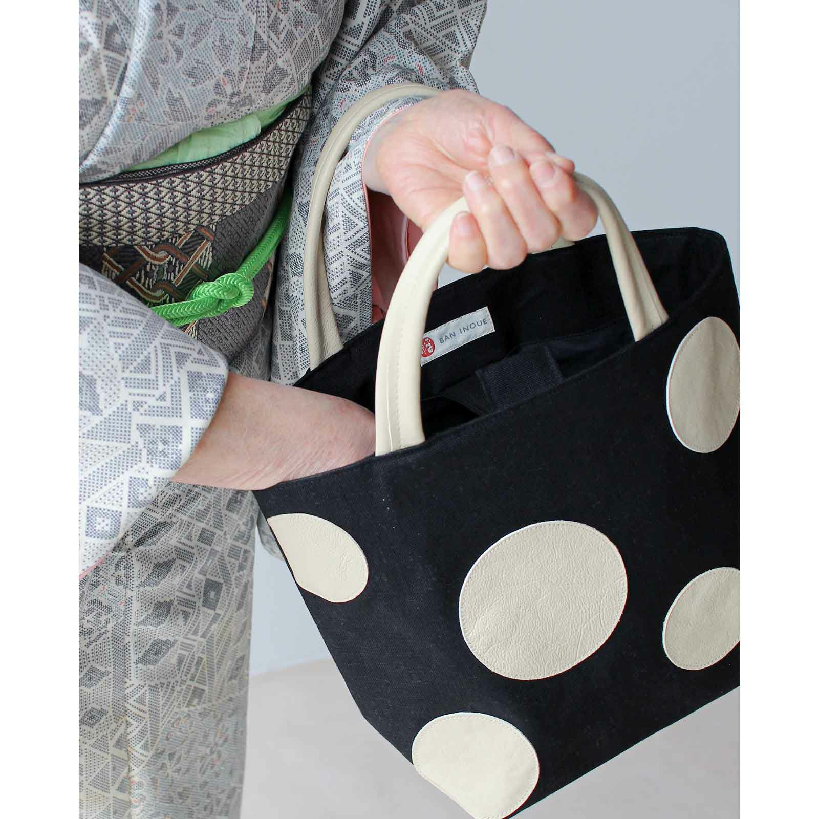 革の水玉トートバッグ（小）｜BAN INOUE 