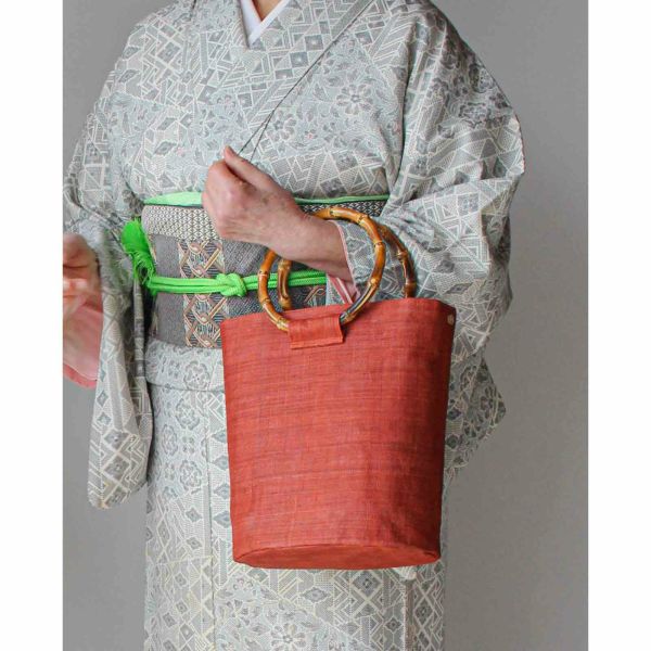 summerセール 手織利麻布 バンブーハンドル豆絞りバック 豆絞り竹手バッグ｜BAN INOUE